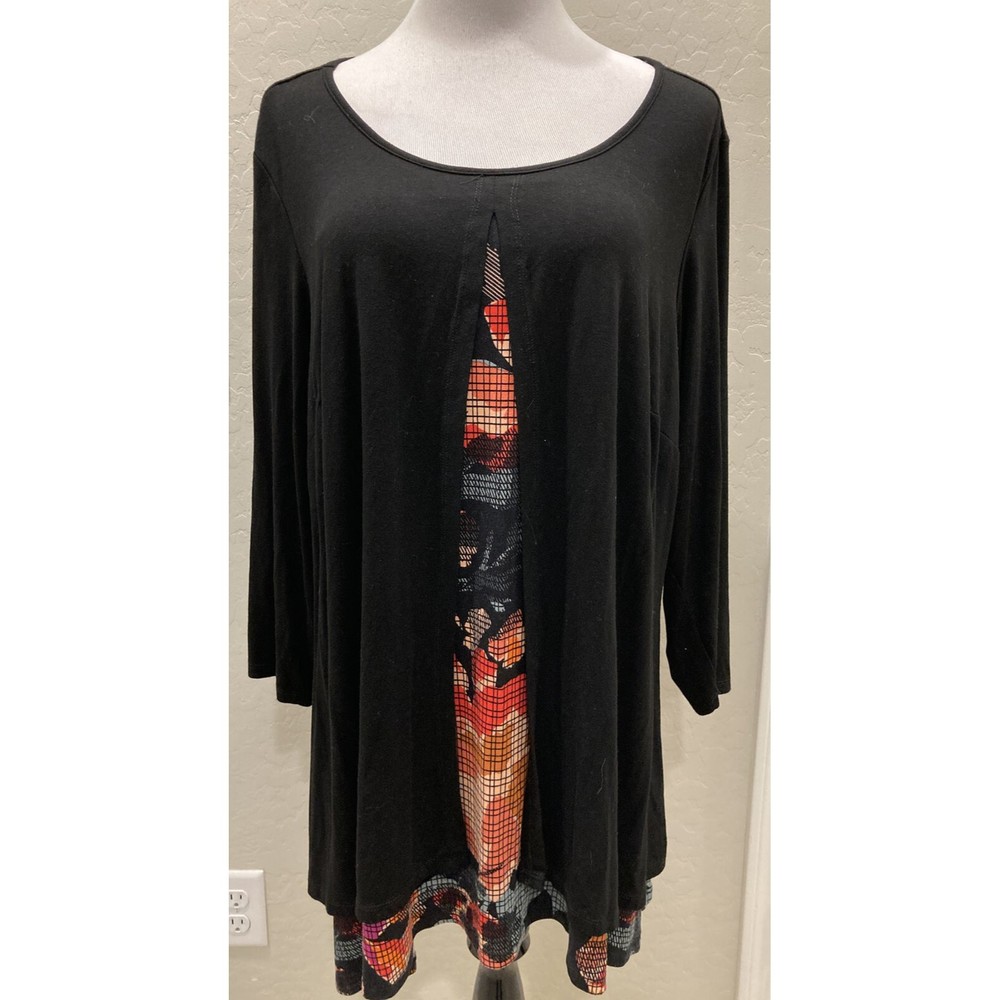 Black Avenue Split Front Top SZ 18/20 Multicolor Geometric Insert